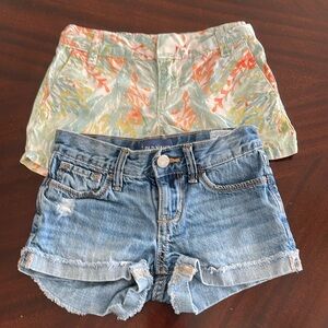 4 for $13 - Lots of 2 girls shorts old navy size 6